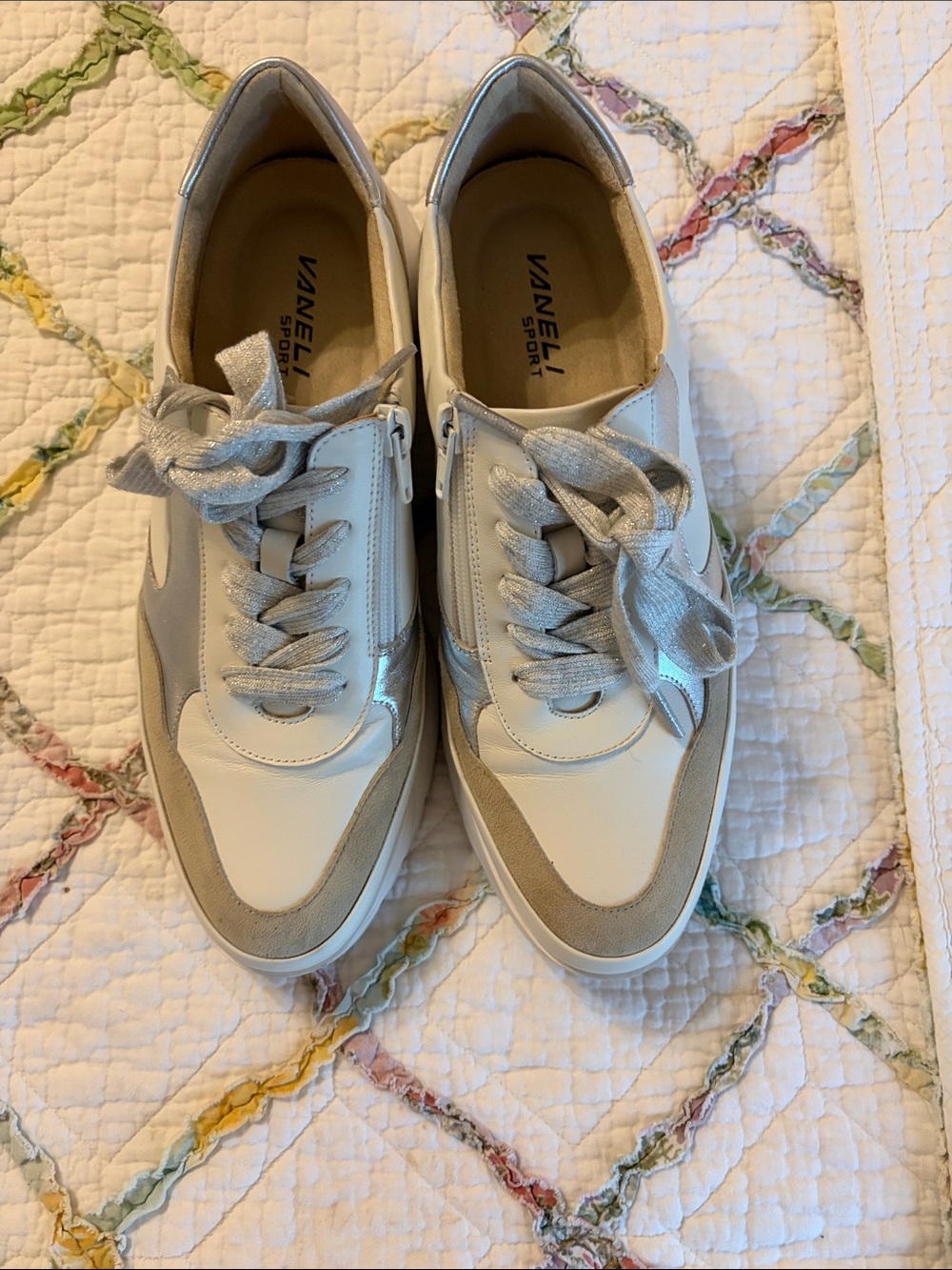 Vaneli sport sneaker women’s size 11